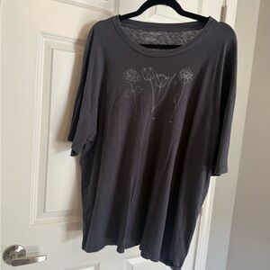American Eagle Outfitters Charcoal Graphic Tee